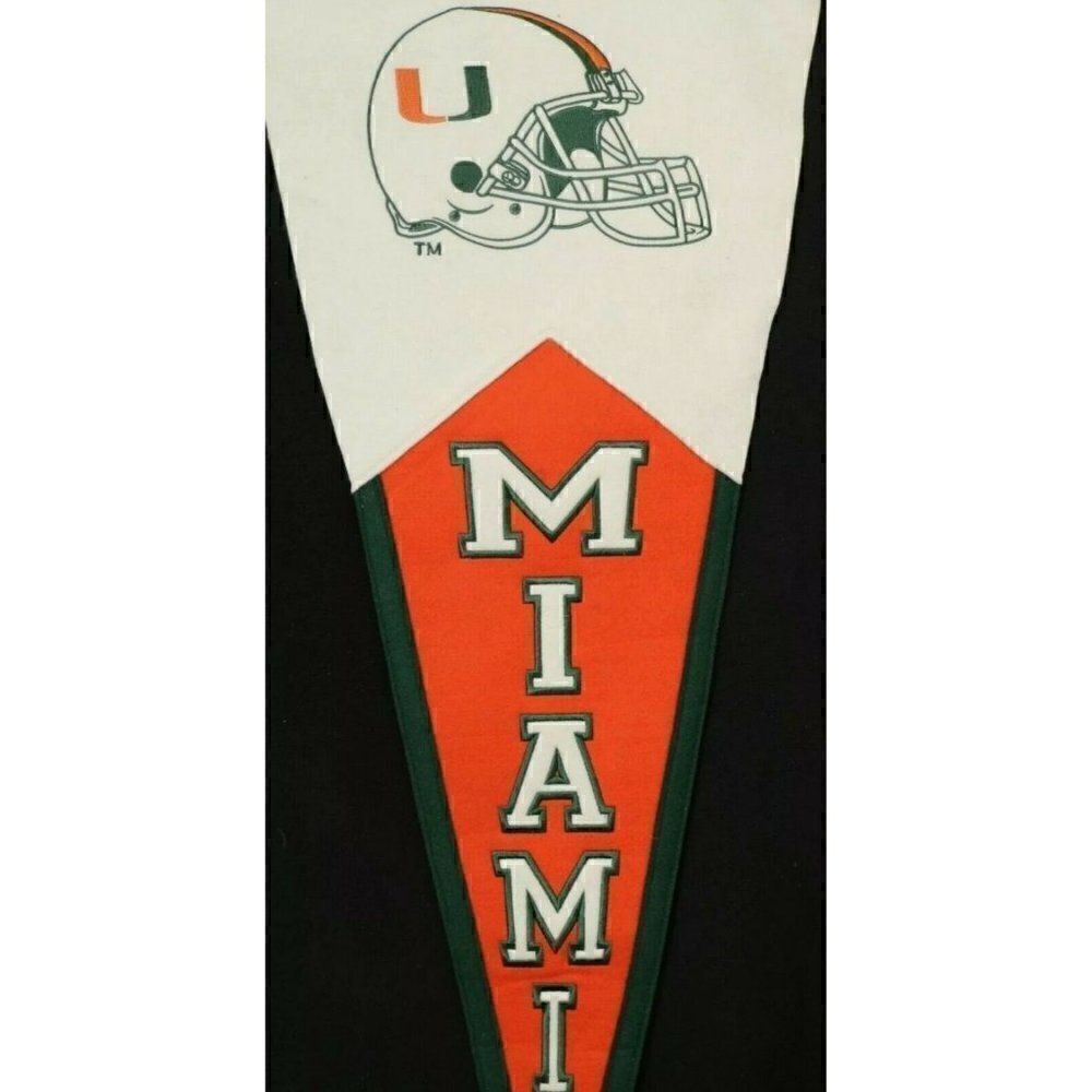 Miami Hurricanes Logo Wool Blend Pennant 17x40 Winning Streak, New in package